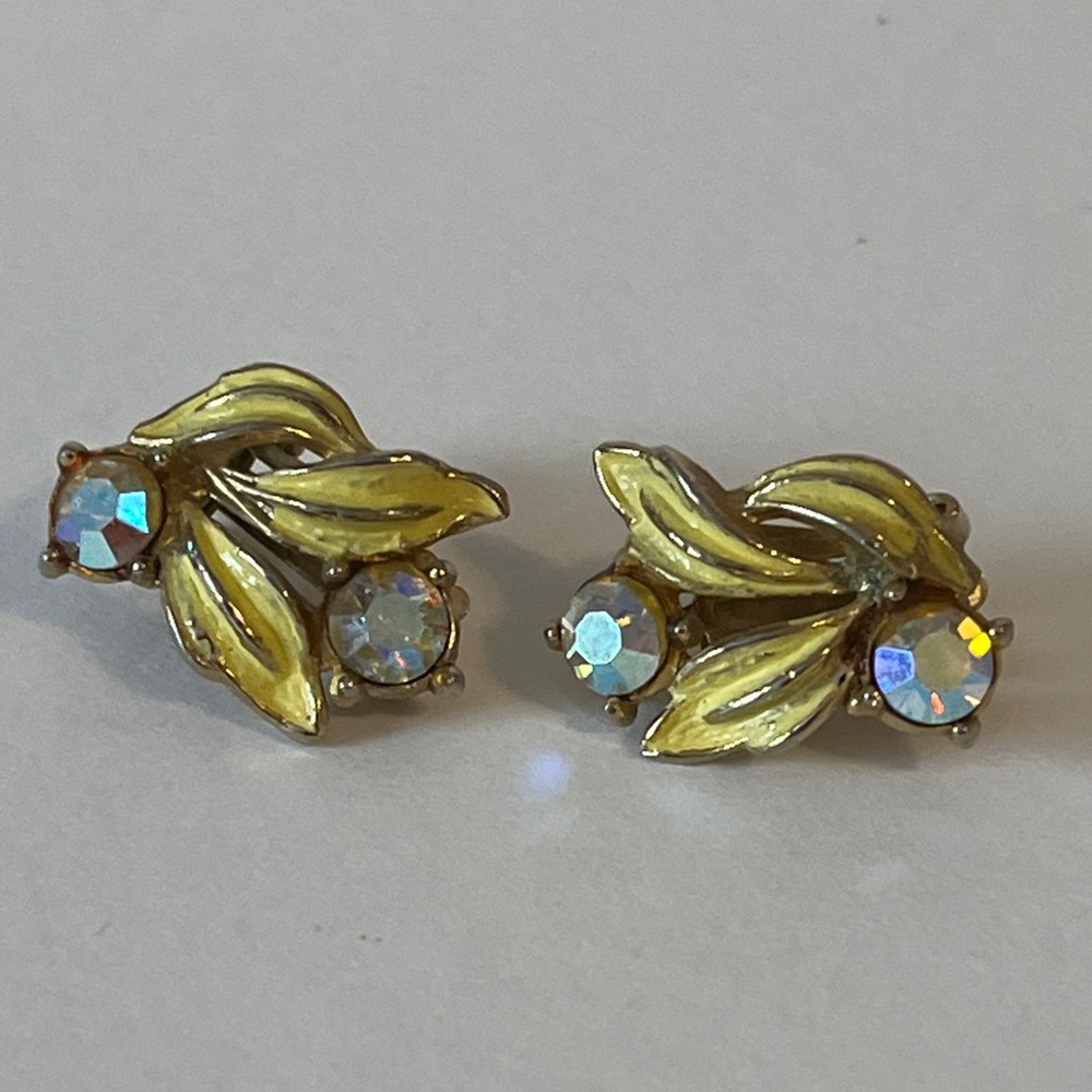 209 Vintage Yellow Enamel Leaf Clip-On Earrings | Aurora Borealis Rhinestones